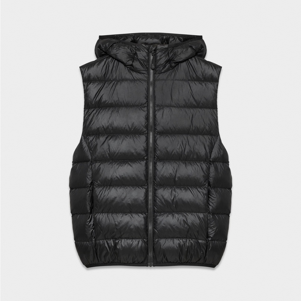 Aritzia Black Quilted Puffer Vest with Hood